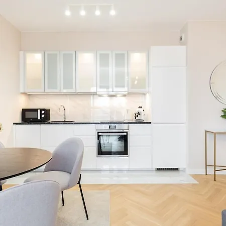 Superb Mokotow 8th Floor Apartment Warsaw